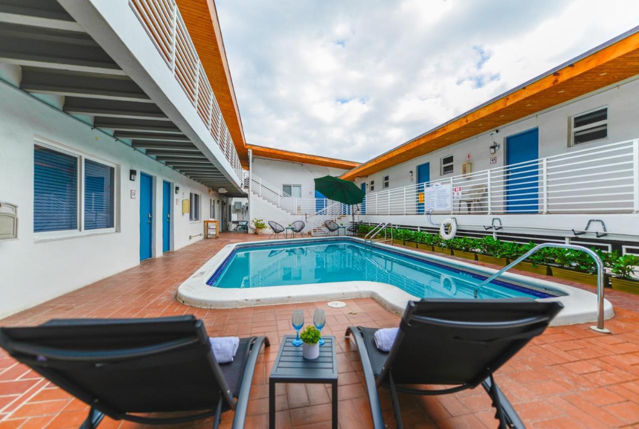 Cozy 1 Bedroom With Pool Steps From The Beach #41 Hollywood Dış mekan fotoğraf